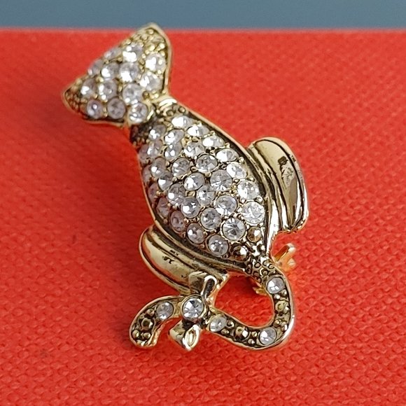 Vtg Nina Ricci Cat w Collar Brooch Gold Tone Rhinestones Stamped NR - Picture 2 of 7